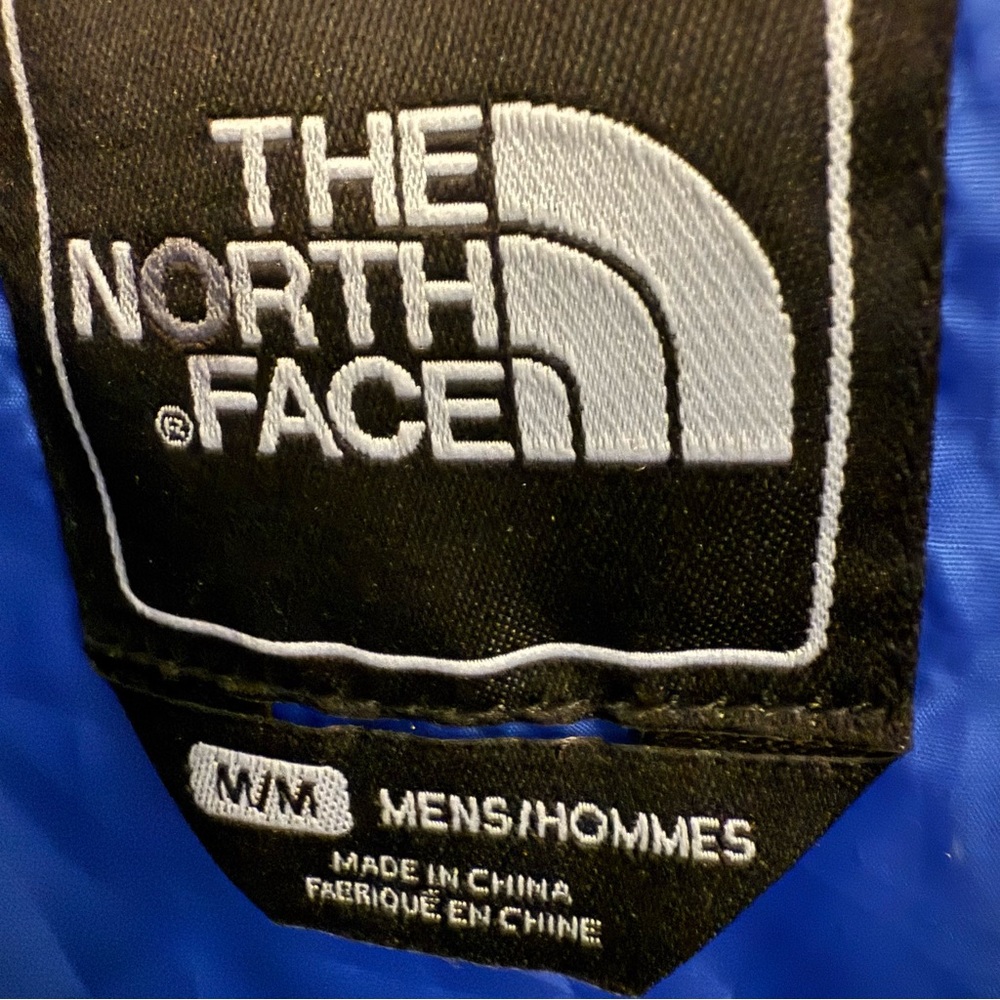 The North Face Men’s Medium Shell Jacket - please read description small flaw - Picture 5 of 7